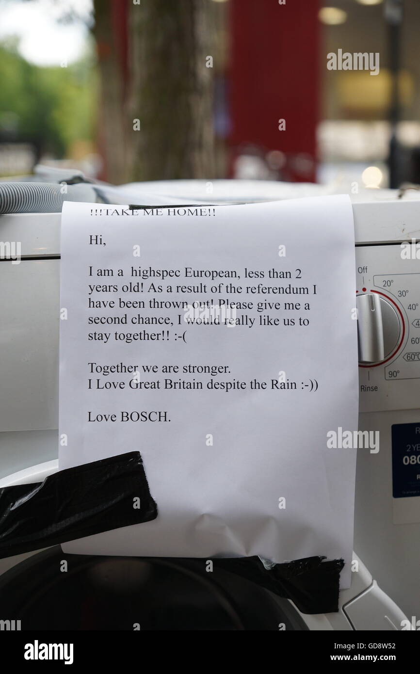 London, England. 13. Juli 2016. Bosch Waschmaschine, ausgestoßen von der Chiswick Küche steht vor einer ungewissen Zukunft in Post Austritt Großbritanniens. Bildnachweis: Peter Hogan/Alamy Live-Nachrichten. Stockfoto