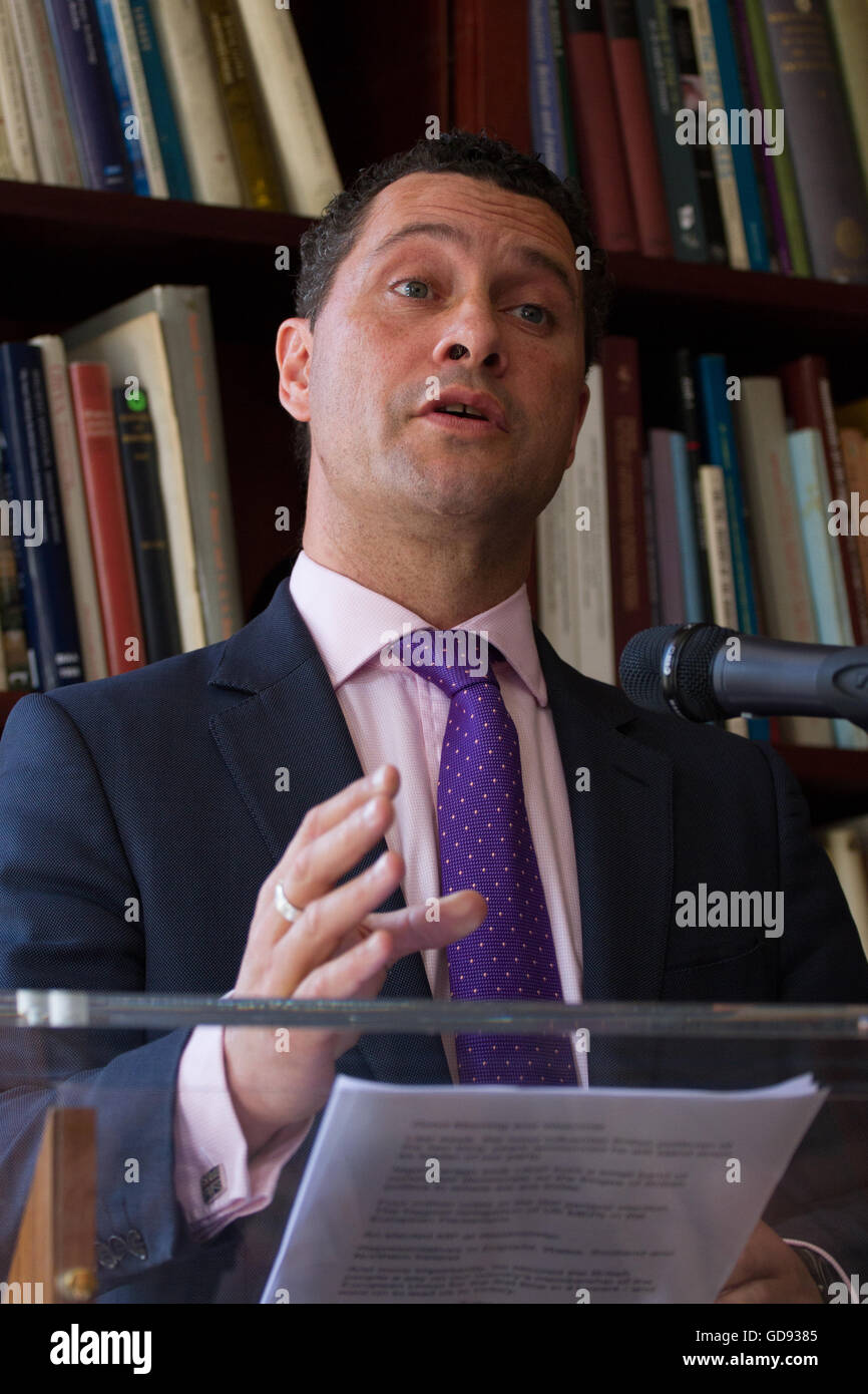 London, UK. 14. Juli 2016. Steven Wolfe kündigt seine Führung Gebot für UKIP in London. Bildnachweis: Brayan Alexander Lopez Garzon/Alamy Live-Nachrichten Stockfoto