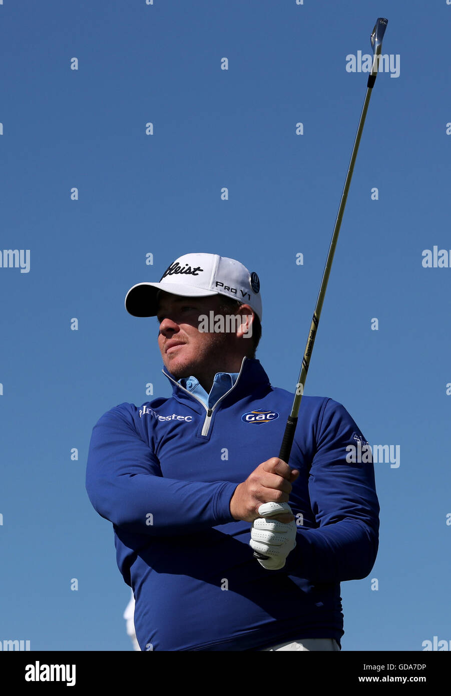 Südafrikas George Coetzee Abschlag auf das dritte Loch während eines der The Open Championship 2016 im Royal Troon Golf Club, South Ayrshire. PRESSEVERBAND Foto. Bild Datum: Donnerstag, 14. Juli 2016. Vgl. PA Geschichte GOLF Open. Bildnachweis sollte lauten: David Davies/PA Wire. Einschränkungen: Nur zur redaktionellen Verwendung. Keine kommerzielle Nutzung. Standbild-Gebrauch bestimmt. Die Open Championship Logo und klare Verbindung zu The Open Website (TheOpen.com) auf Website-Veröffentlichung enthalten sein. Rufen Sie + 44 (0) 1158 447447 für weitere Informationen. Stockfoto