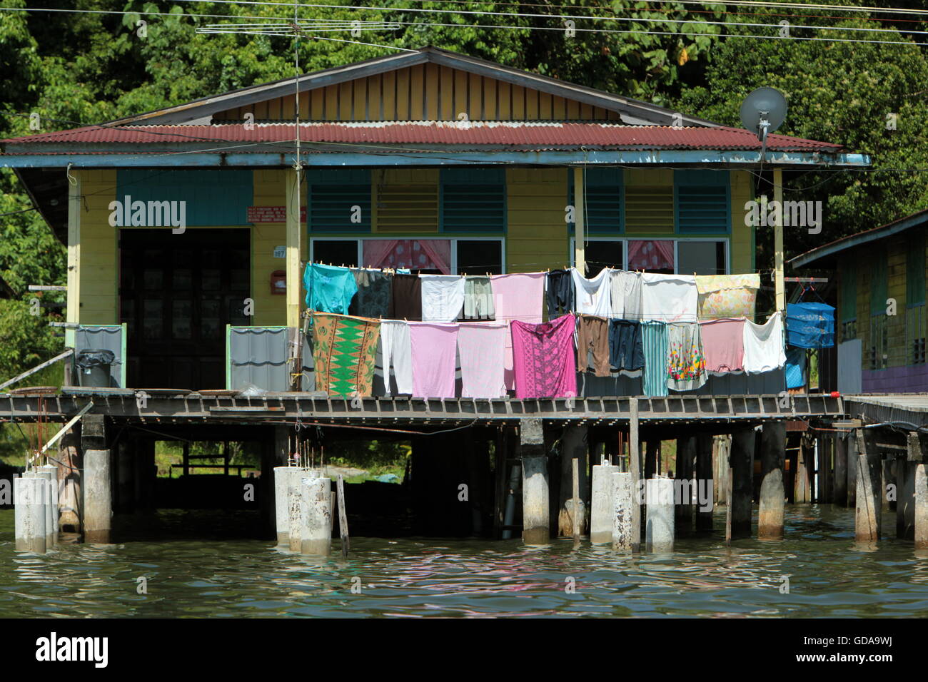 das Wasserdorf und Stadt von Kampung Ayer in der Stadt Bandar Seri Begawan im Land von Brunei Darussalam auf Borneo in S Stockfoto