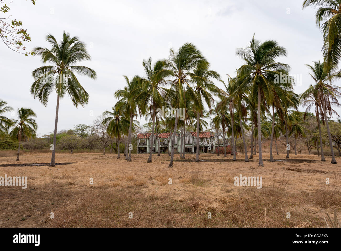 Costa Rica, Guanacaste, Playa Junquillal verlassenen Haus am Strand Junquillal Stockfoto