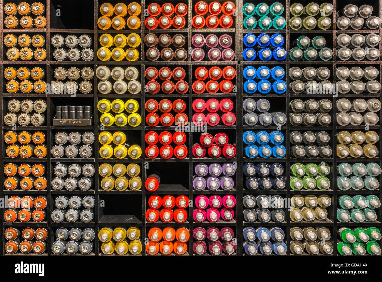 Sprühfarbe Dispenser in verschiedenen Farben Stockfoto