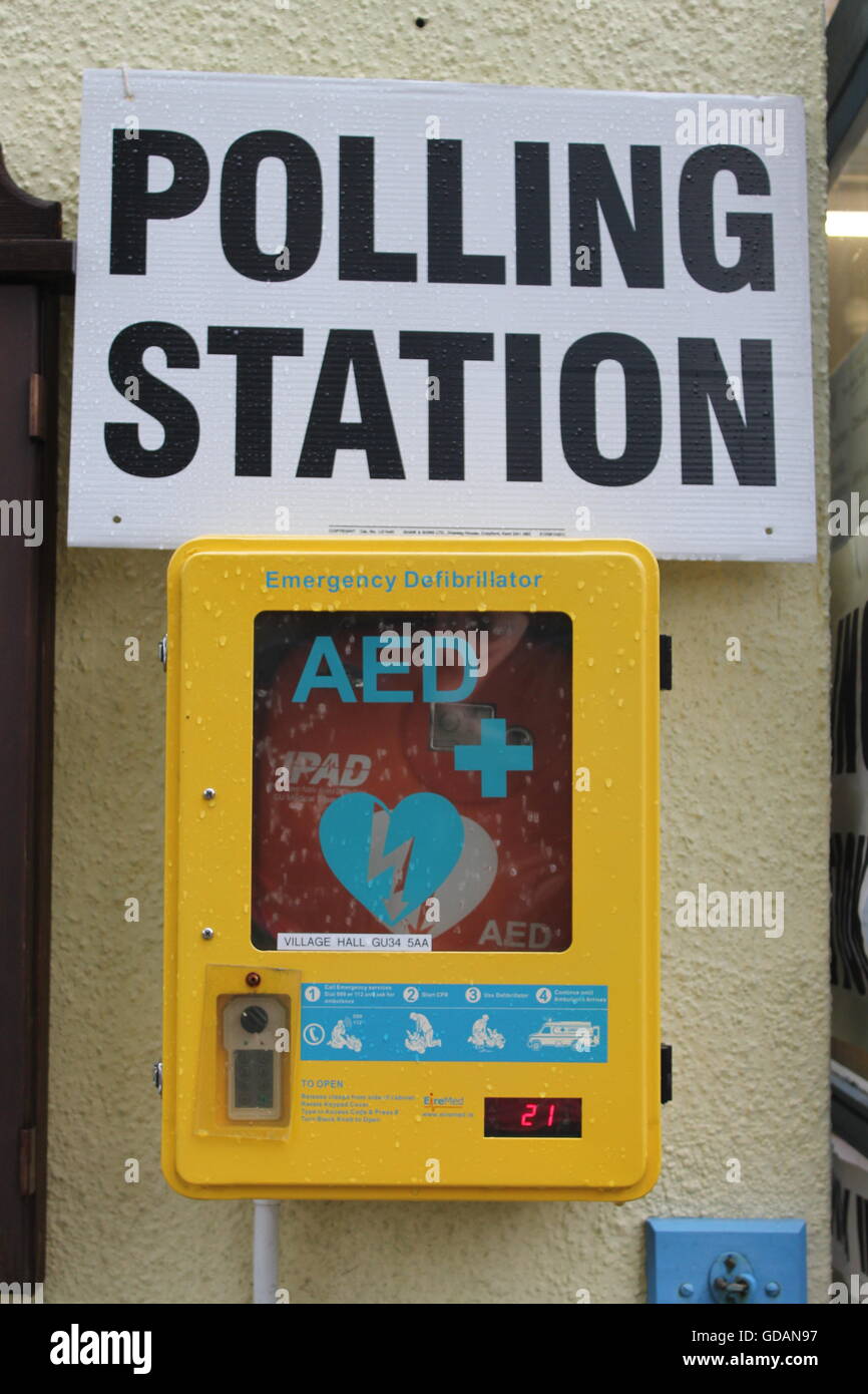 Polling-station, vier Marken Village Hall, Hampshire, Wahlen, Austritt Stockfoto