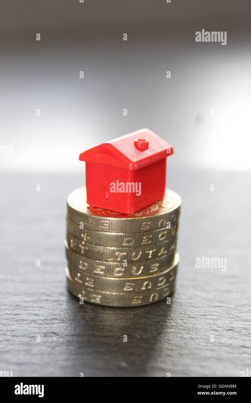 Die Wirtschaft, Austritt, das Pfund, die britische Wirtschaft, Ausreise aus der EU, Hypothek, Umzug, Haus, Inflation, Immobilienpreise, Wirtschaft Stockfoto