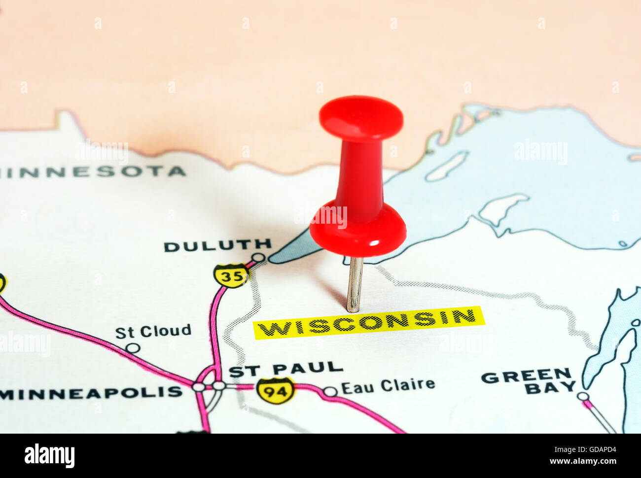 Nahaufnahme des Staates Wisconsin USA-Karte mit roten Pin - Reisekonzept Stockfoto