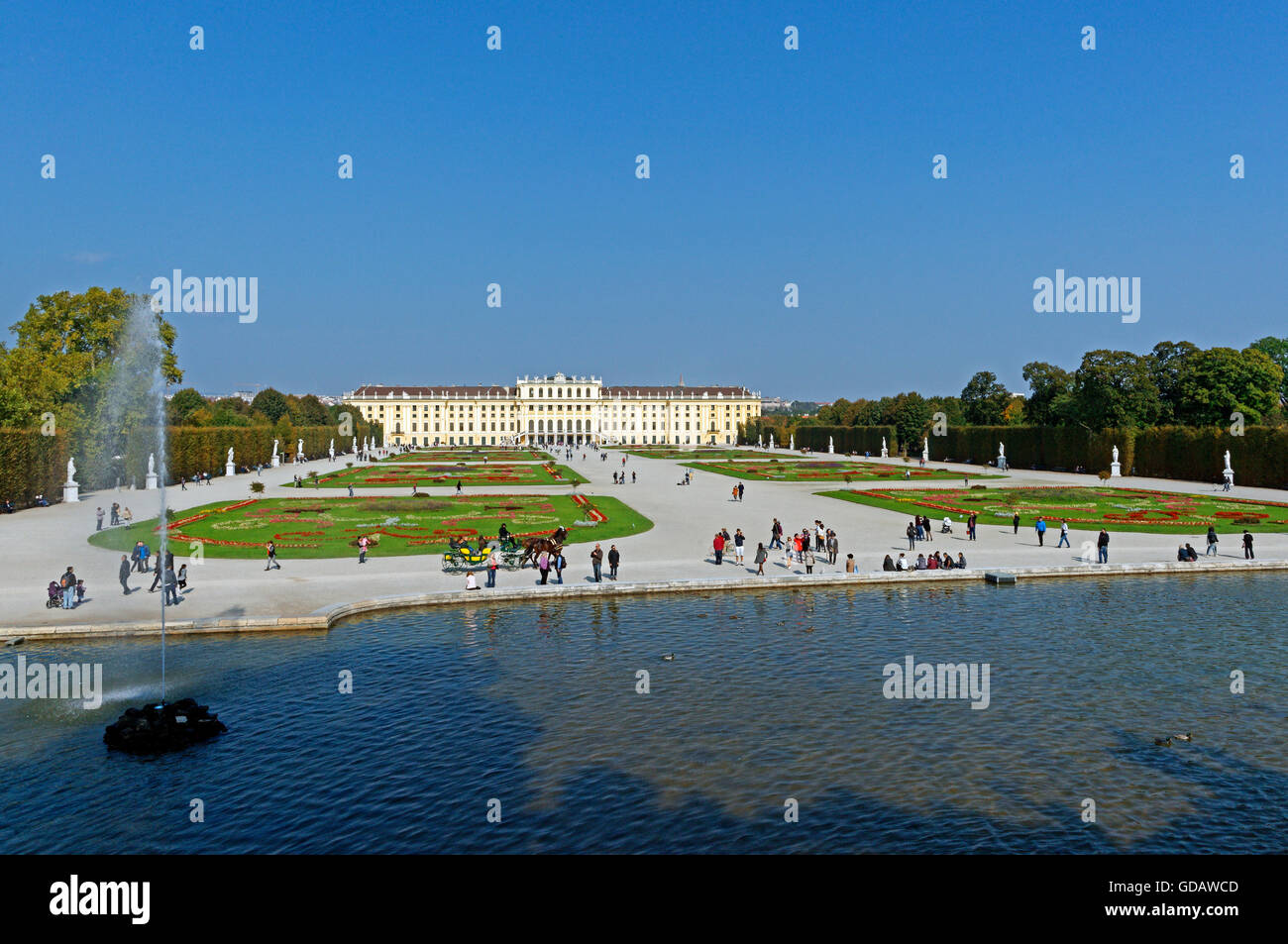 Burg, Schönbrunn, Neptun Brunnen, park Stockfoto