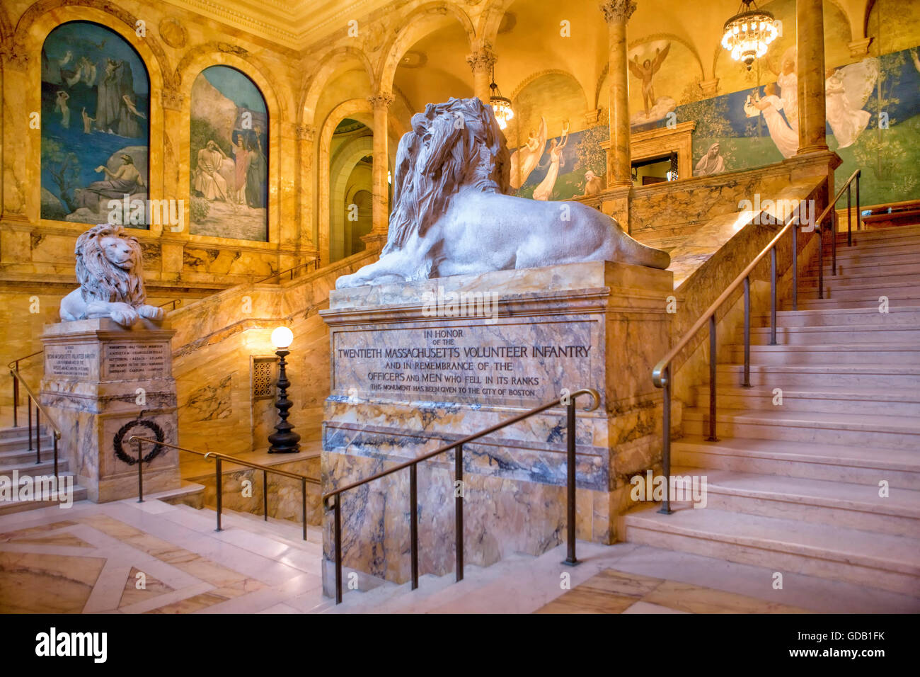 Treppen in der öffentlichen Bibliothek von Boston Stockfoto