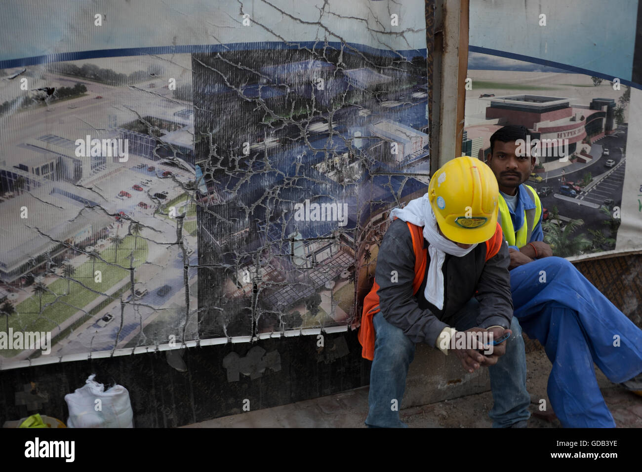 Bauarbeiter ruht in Doha, Katar. Stockfoto