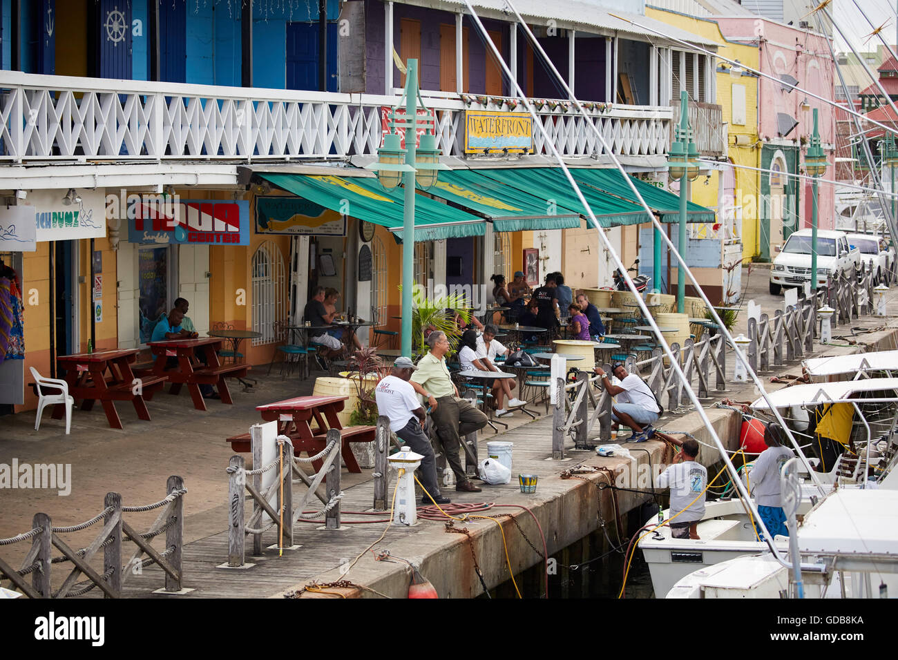 Die kleinen Antillen Barbados Pfarrkirche Saint Michael West Indies Capital Bridgetown Careenage Marina boat Harbour Yacht Verkäufe Partie Stockfoto