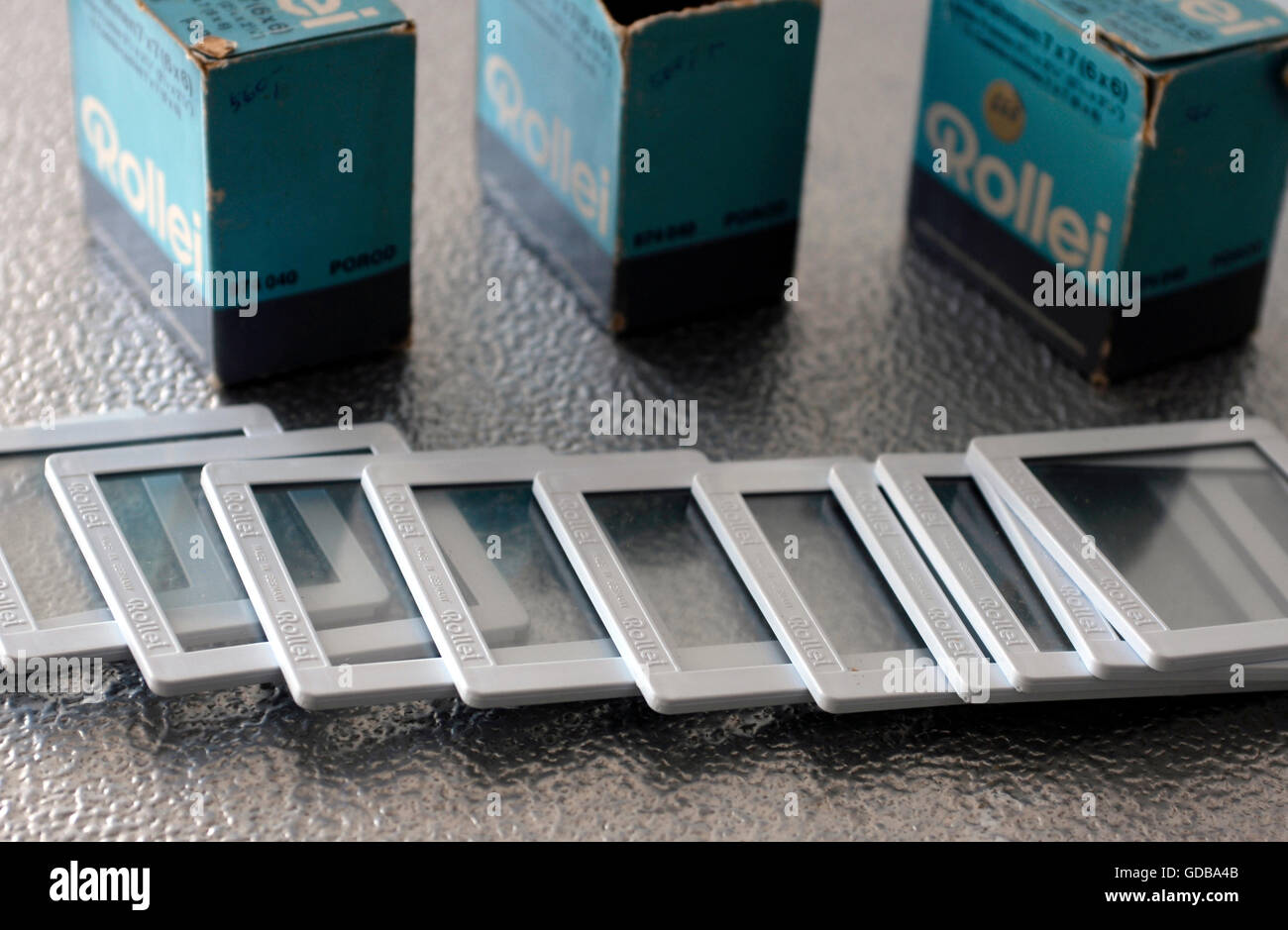 Boxen von Vintage Rahmen für Dias 35 mm Rollei, Made in Germany  Stockfotografie - Alamy