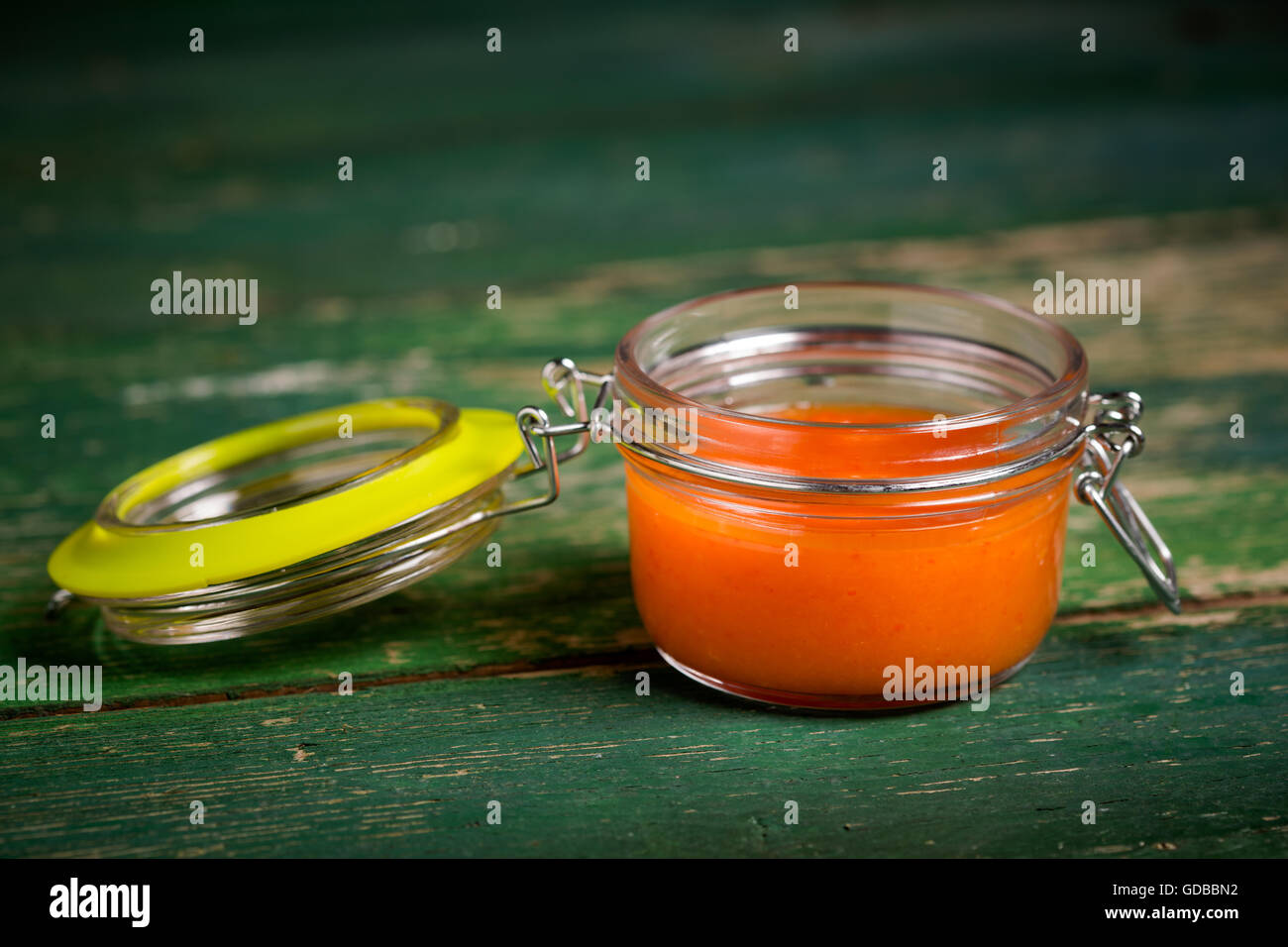 Natürliche DIY-Habanero-Ananas-Soße Stockfoto