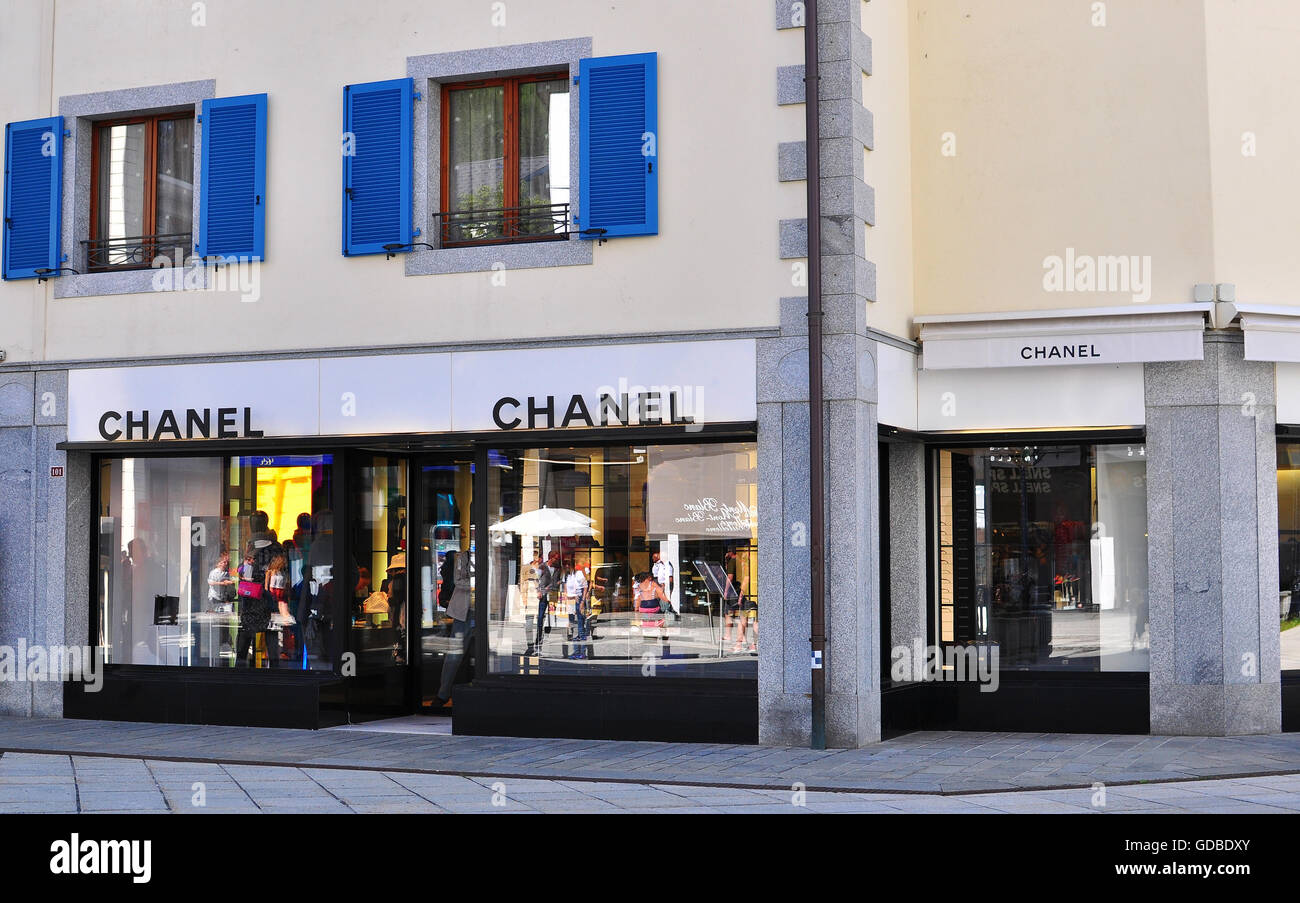 Chanel boutique -Fotos und -Bildmaterial in hoher Auflösung - Seite 3 -  Alamy
