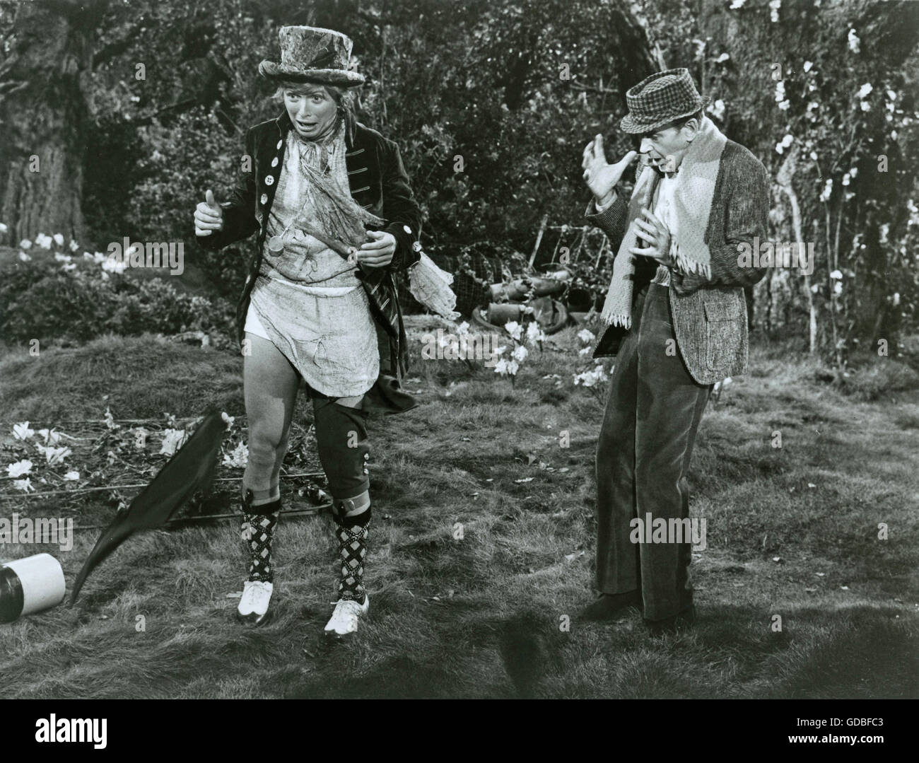 FILM Finian Rainbow (1968, Francis Ford Coppola) Tommy Steele (Og), Fred Astaire (Finian McLonergan) Stockfoto