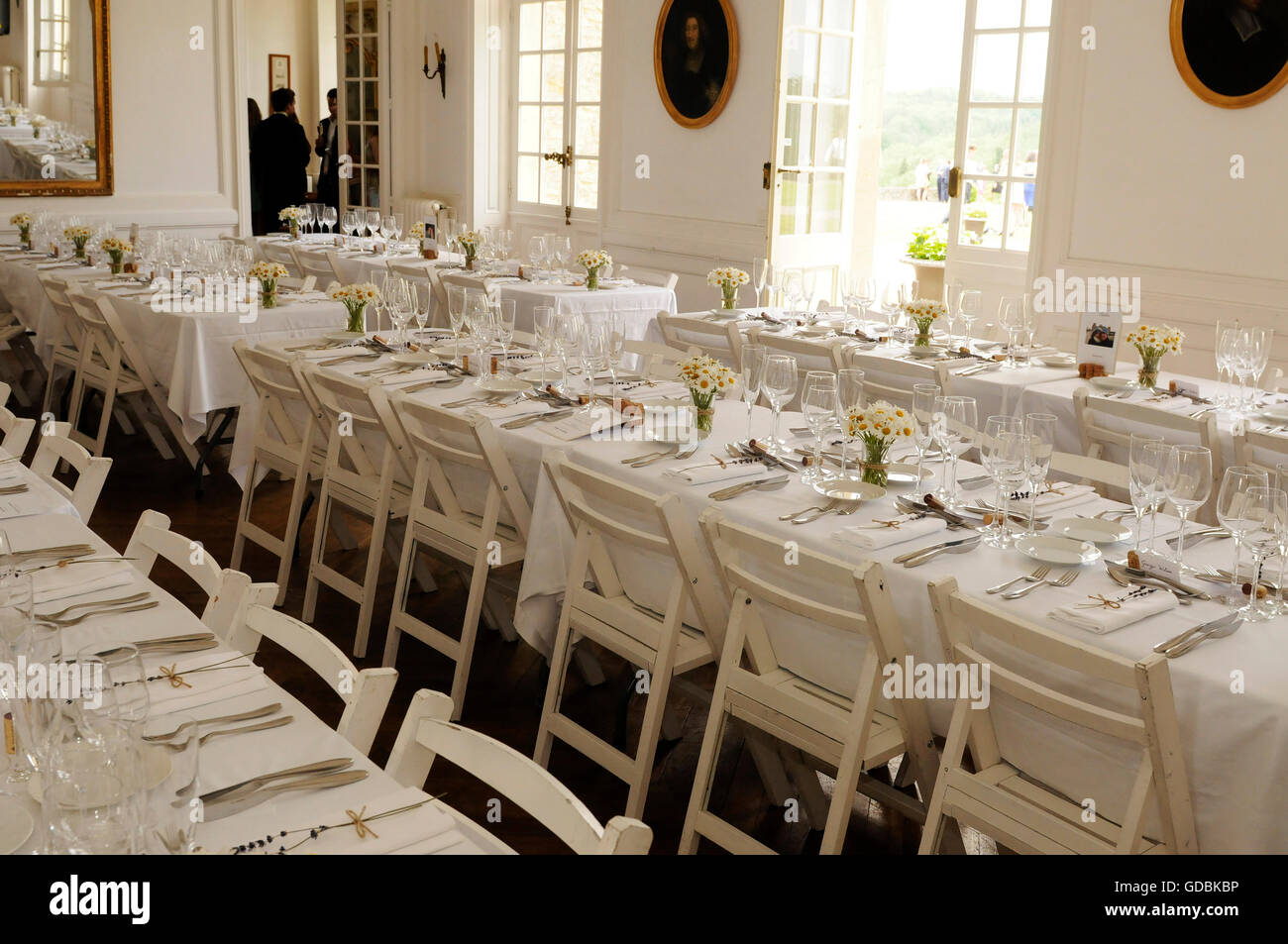 Tischen bereit für Hochzeitsfeier Stockfoto