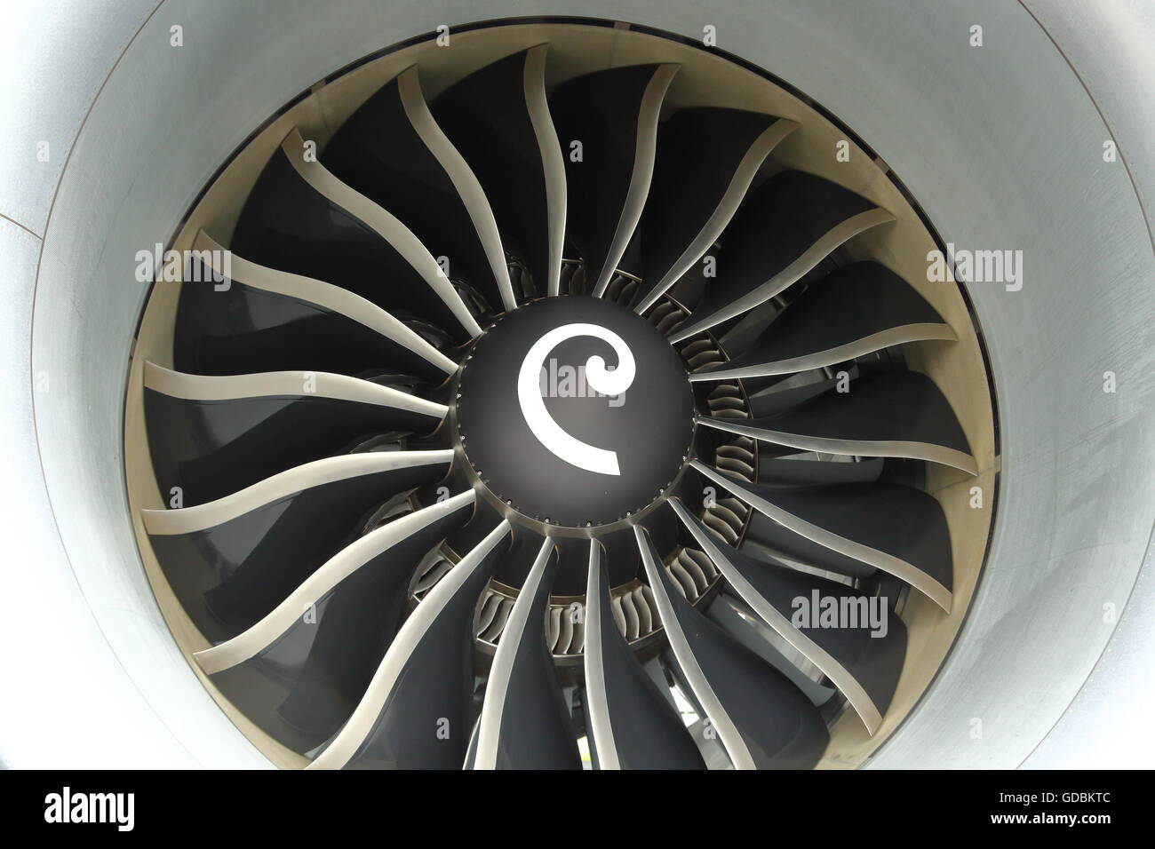 Eine der beeindruckenden General Electric Motoren der Boeing 747 CargoLogicAir's G-Claa auf der Farnborough Airshow, Farnborough, Großbritannien Stockfoto