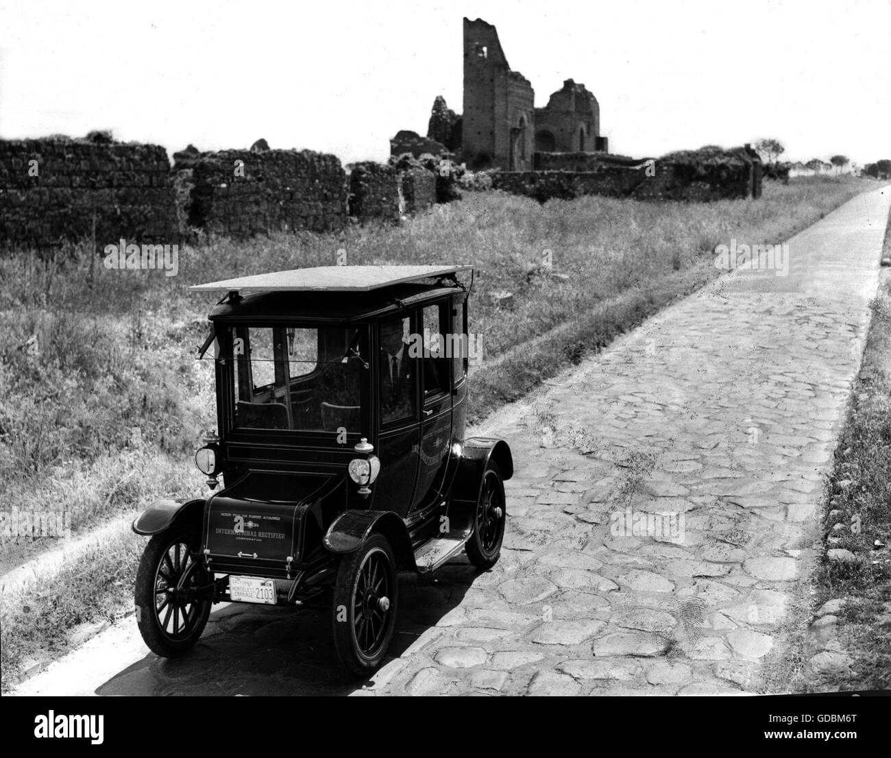 Transport / Transport, Autos, Solarwagen auf der Via Appia Antica, in der Nähe von Rom, Italien, 1950er Jahre, , zusätzliche-Rechte-Clearences-nicht verfügbar Stockfoto