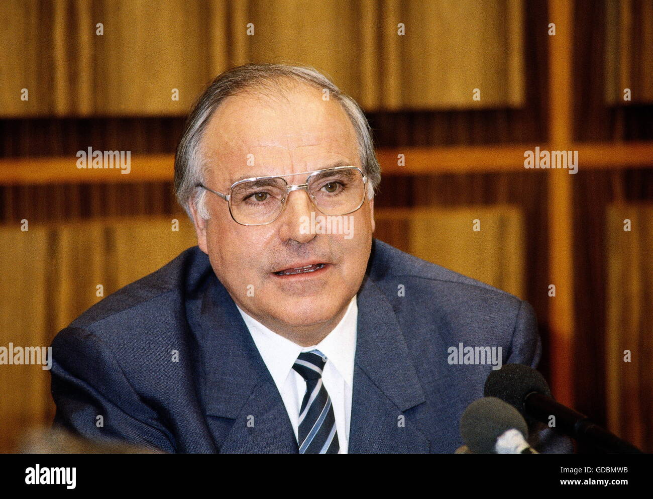 Kohl, Helmut, * 3.4.1930, deutscher Politiker (CDU), Bundeskanzler von Deutschland 1982-1998, Porträt, 1980er Jahre Stockfoto