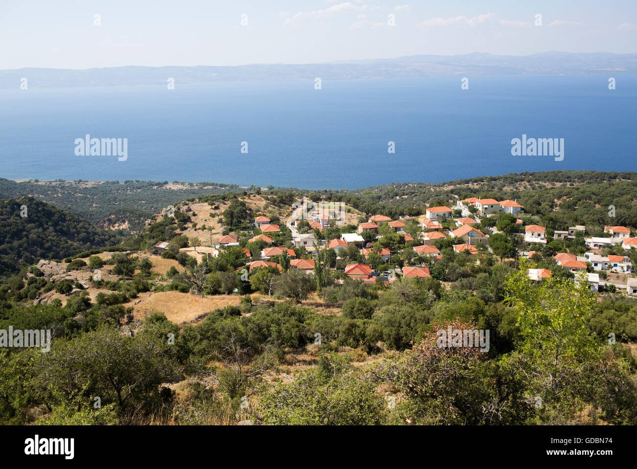 Türkische Küste von griechischer Seite (Lesbos) aus gesehen Stockfoto