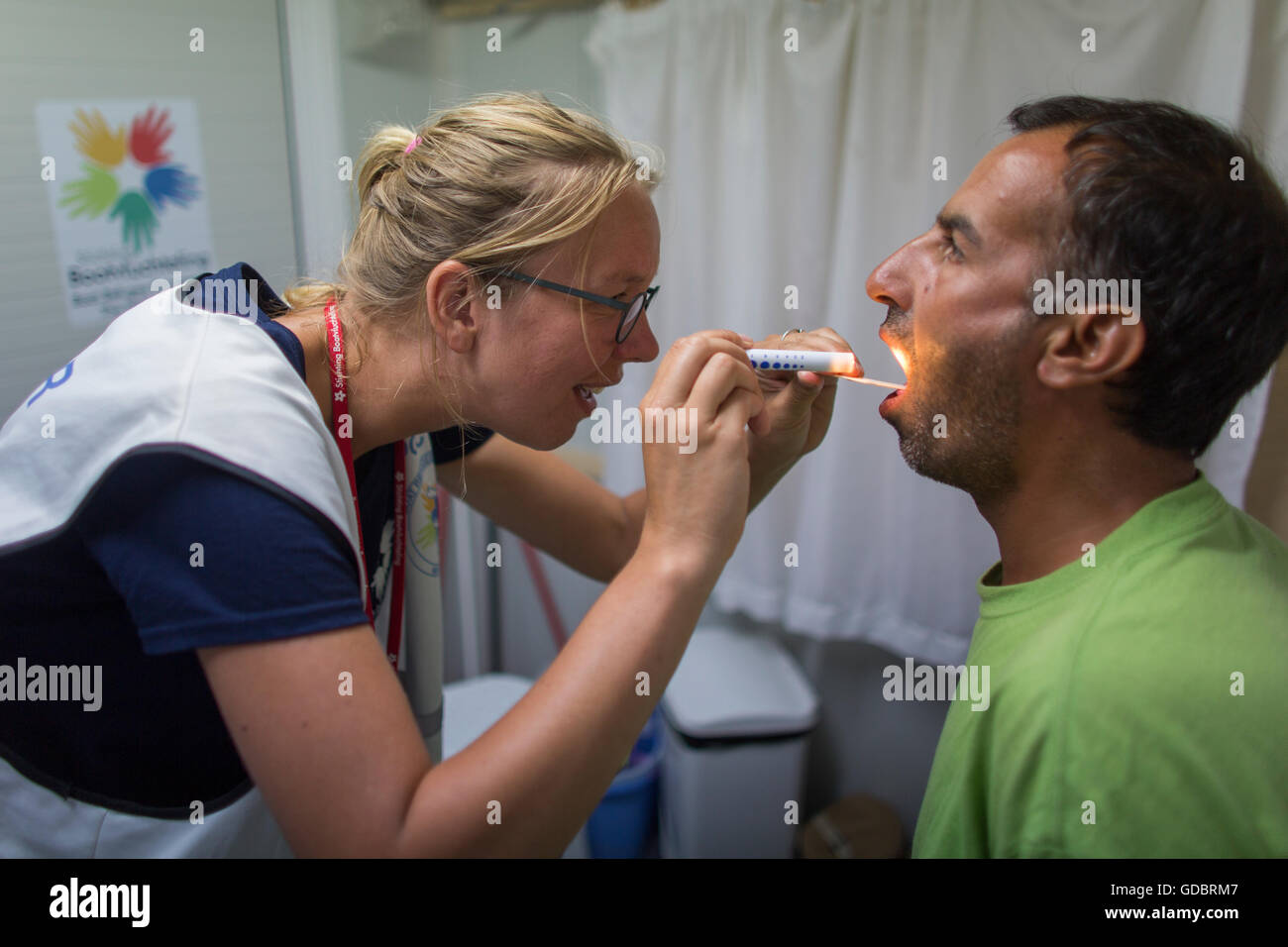 Mobile Klinik für syrische Flüchtlinge in Moria Camp laufen Boot Flüchtling-Stiftung in Lesbos, Griechenland Stockfoto