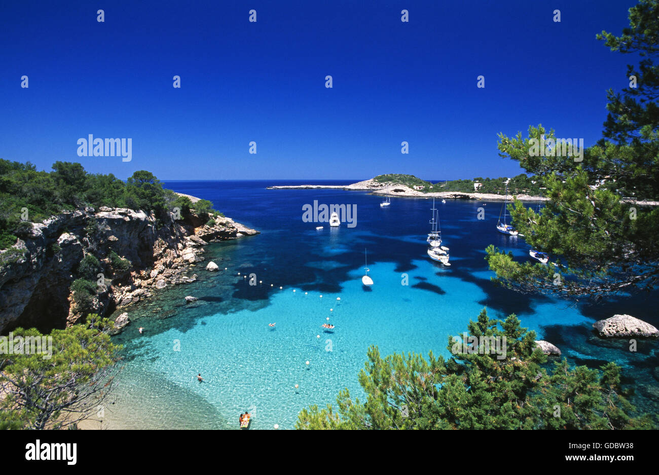 Küste in der Nähe von Portinatx, Ibiza, Balearen, Spanien Stockfoto