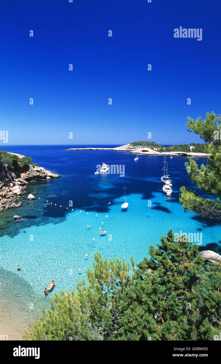 Küste in der Nähe von Portinatx, Ibiza, Balearen, Spanien Stockfoto