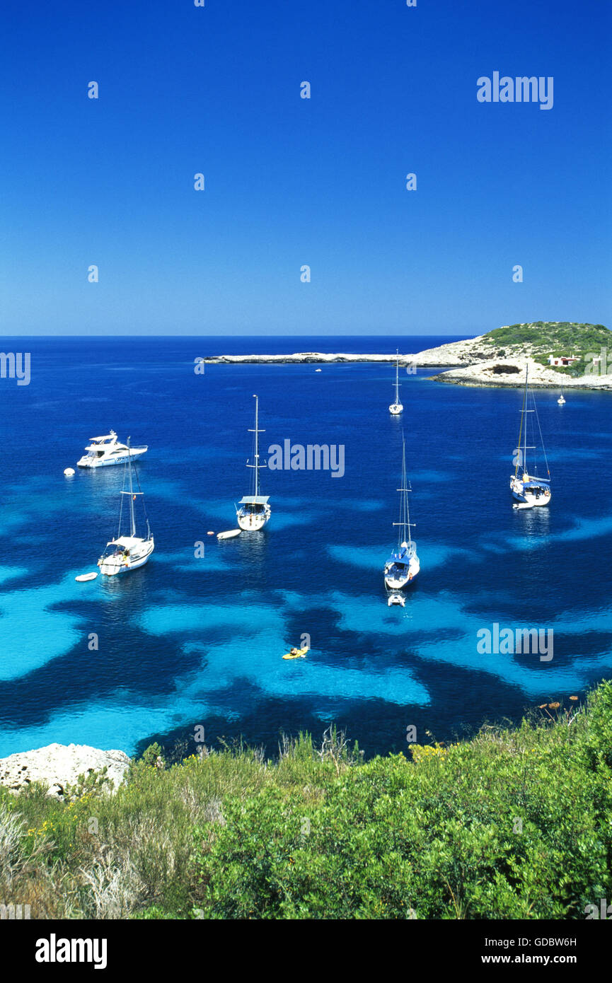 Bucht in der Nähe von Portinatx, Ibiza, Balearen, Spanien Stockfoto