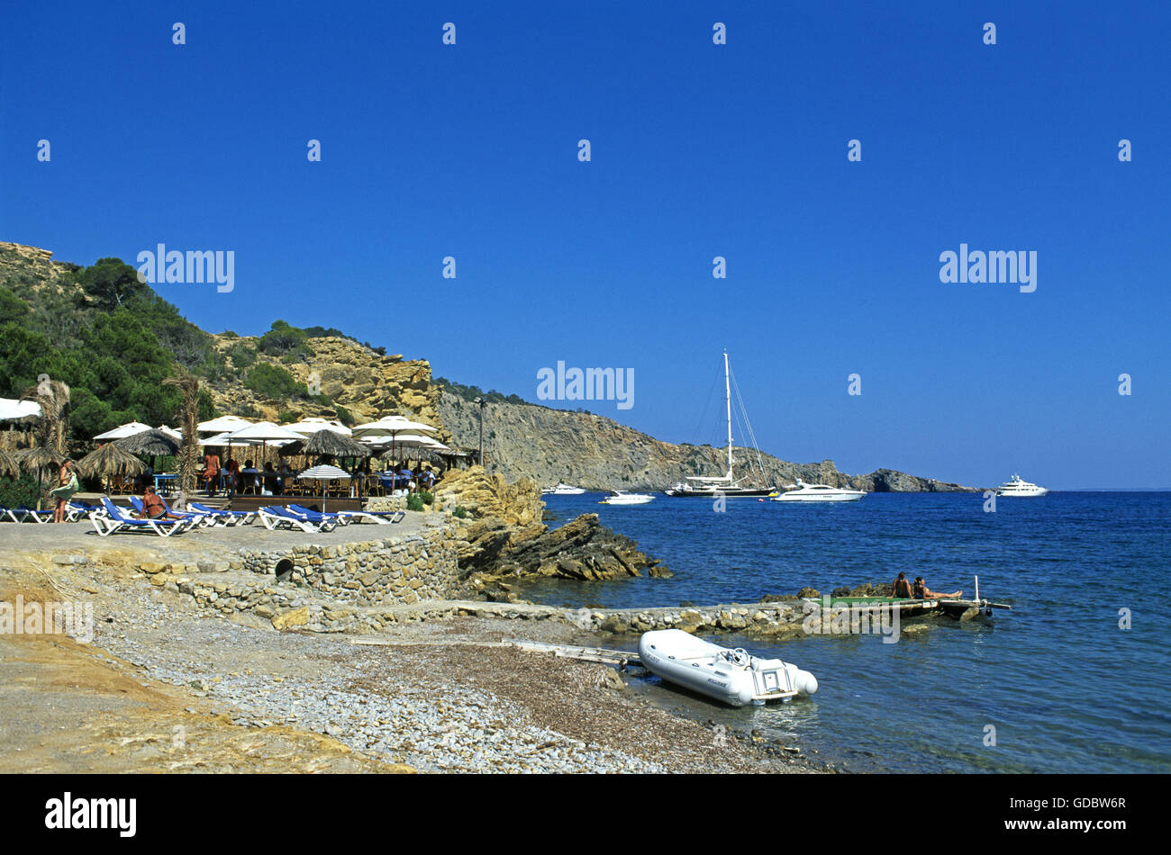 Strand in der Nähe von Sa Caleta, Ibiza, Balearen, Spanien Stockfoto