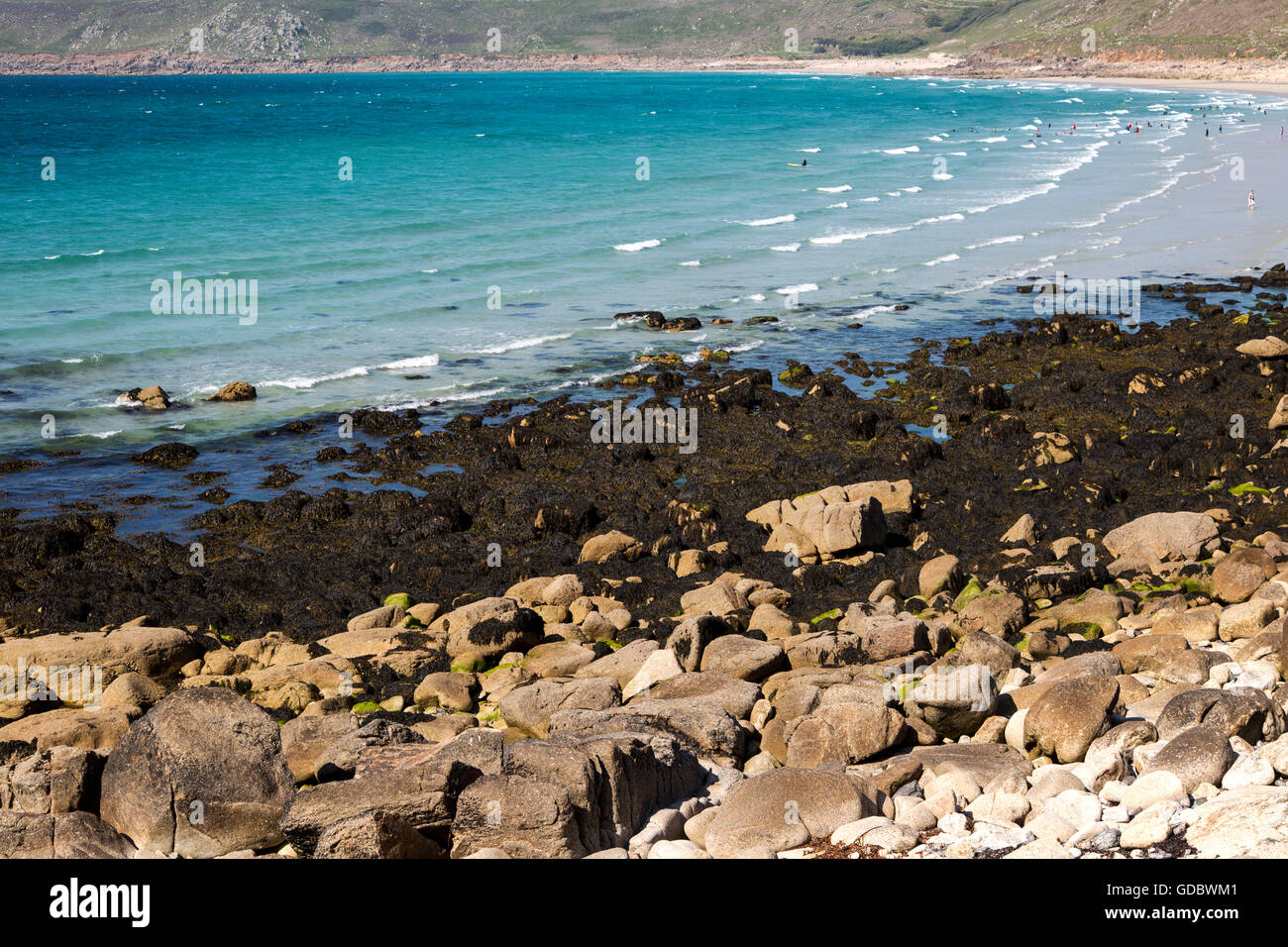 Felsige Küstenlandschaft Vorland, Sennan Cove, Lands End, Cornwall, England, UK Stockfoto