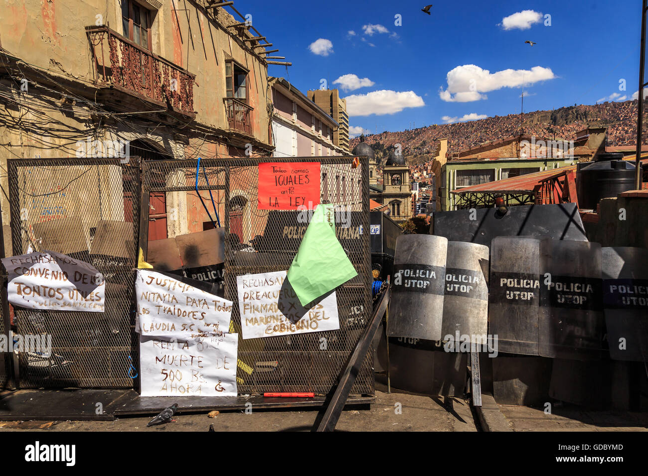 Polizei Barrikaden im Zentrum von La Paz, Bolivien, Südamerika, Mai 2016 Stockfoto