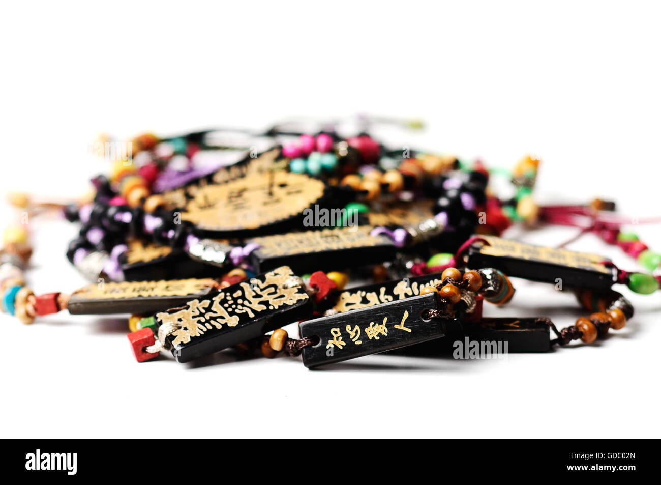 Schöne Halskette Closeup auf weißem Hintergrund, flachen Fokus Stockfoto