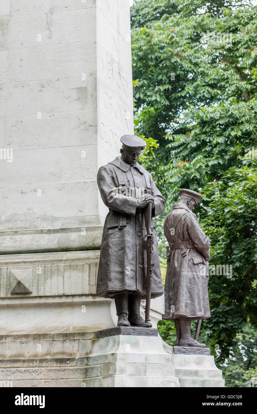 Kriegsdenkmal in der Nähe von Bahnhof Euston in London Euston Road Stockfoto