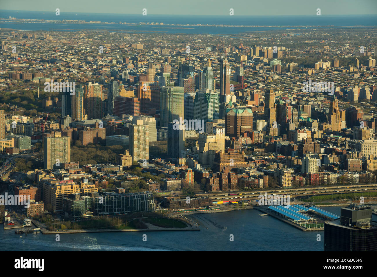 USA, New York, Manhattan, One World Observatory, Anzeigen nach Brooklyn Stockfoto
