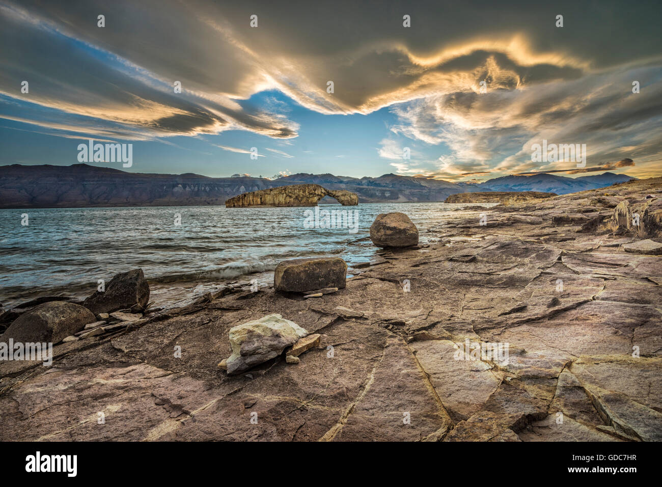 Südamerika, Argentinien, Santa Cruz, Patagonien, Lago Posadas, Sonnenuntergang am Lago Posadas Stockfoto