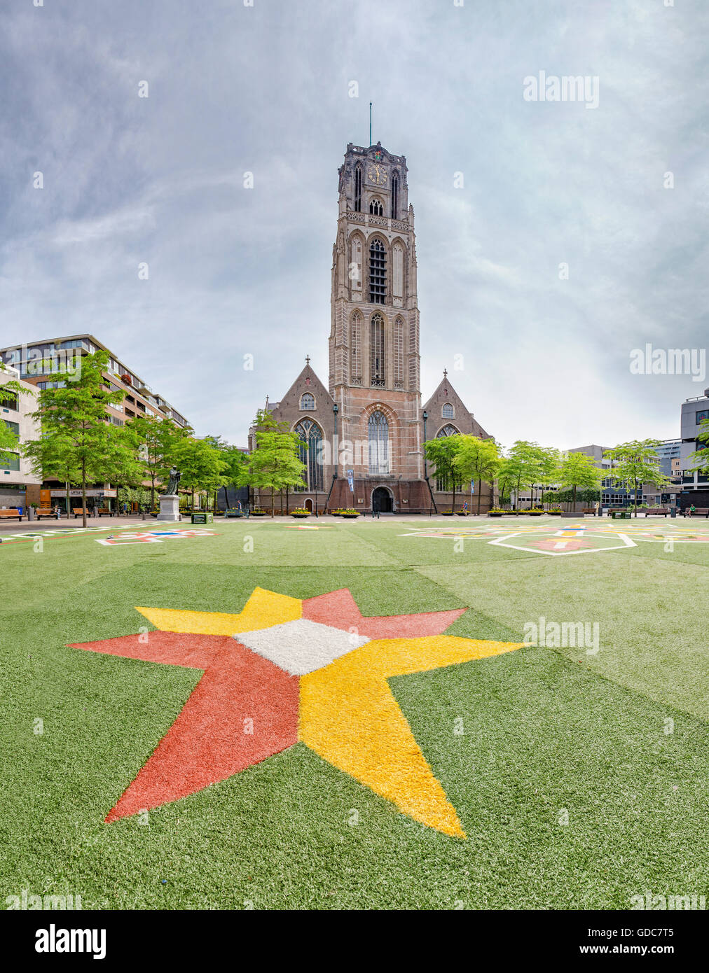 Rotterdam, dem großen Platz vor der Laurens-Kirche Stockfoto