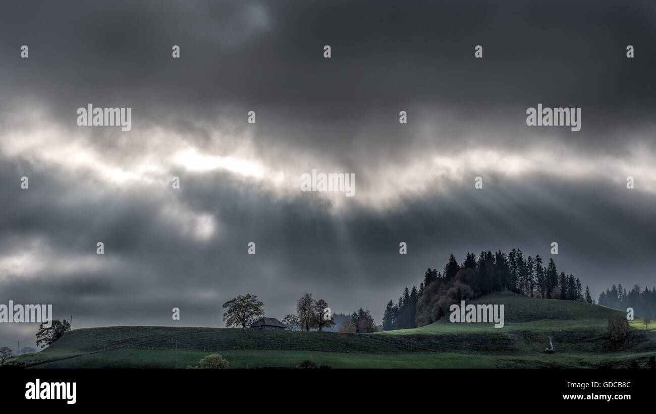 dramatisches Licht über Scgützenalp Stockfoto