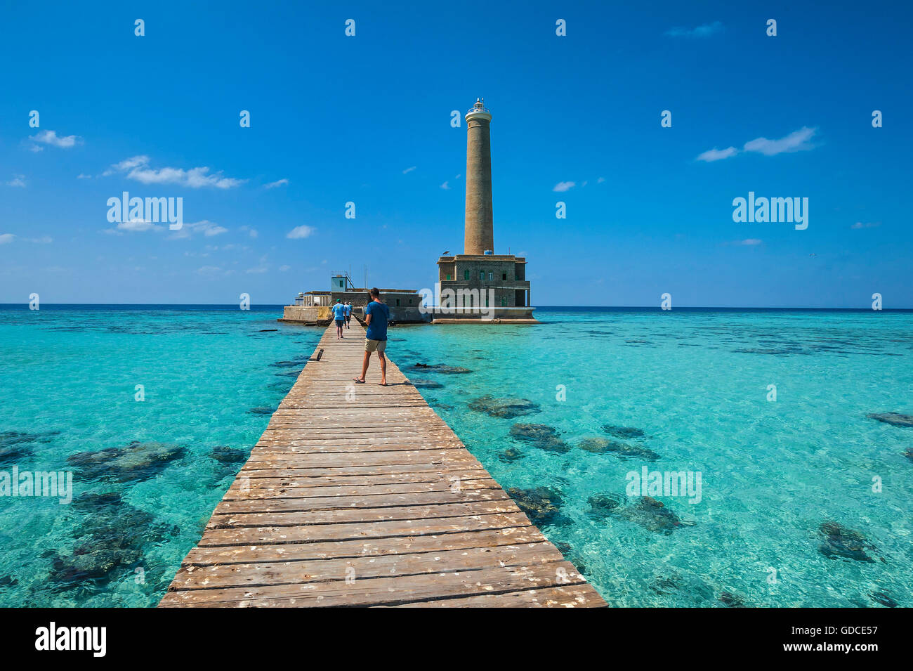 Steg zum Leuchtturm auf Sanganeb Atoll, Marine Reserve Bur Sudan, UNESCO-Weltkulturerbe, Sudan Stockfoto