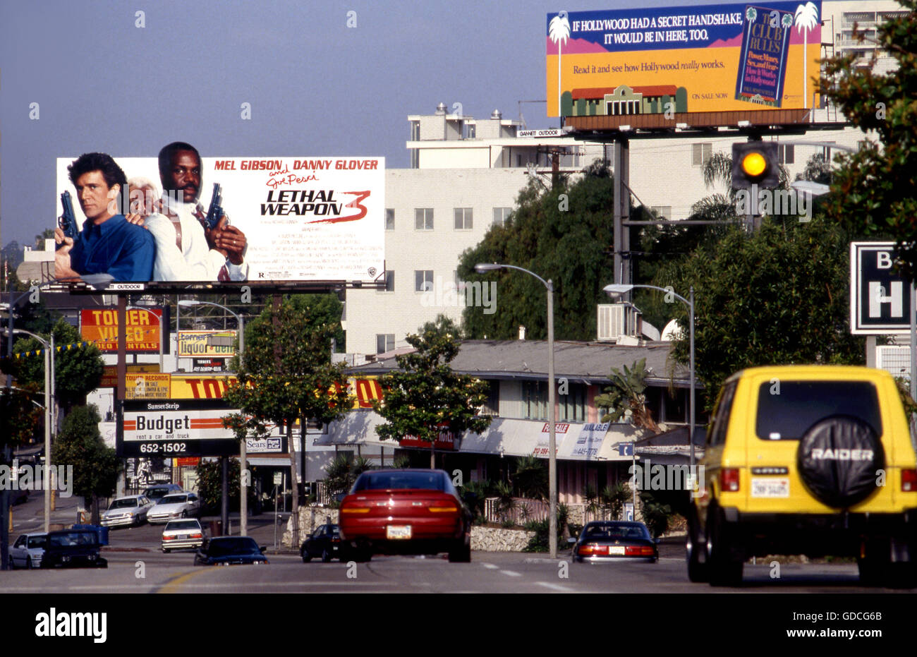 Sunset Strip mit Lethal Weapon Billboard circa 1996 Stockfoto