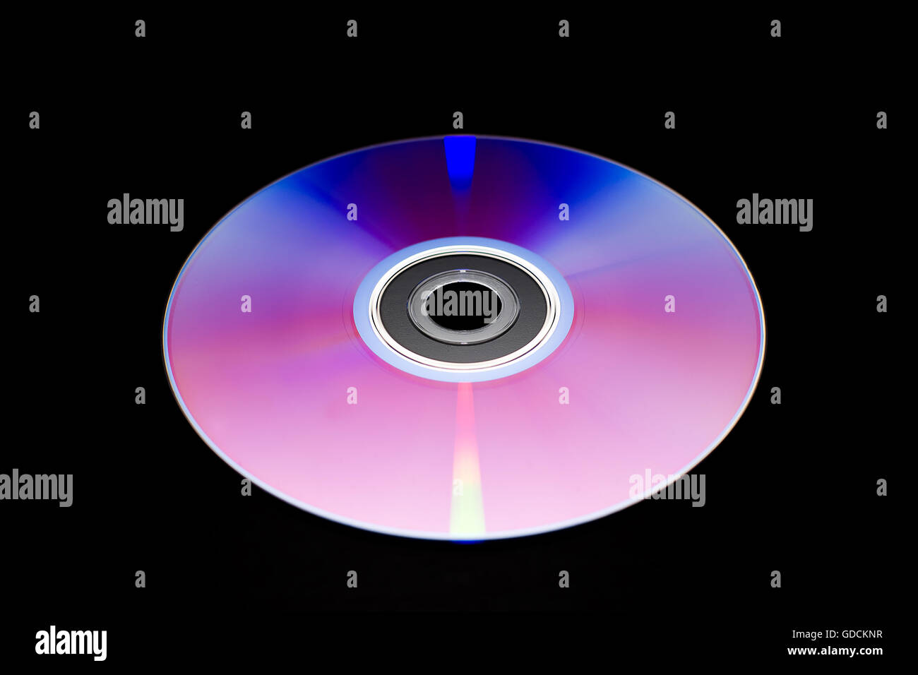 DVD auf schwarzem Hintergrund Stockfoto