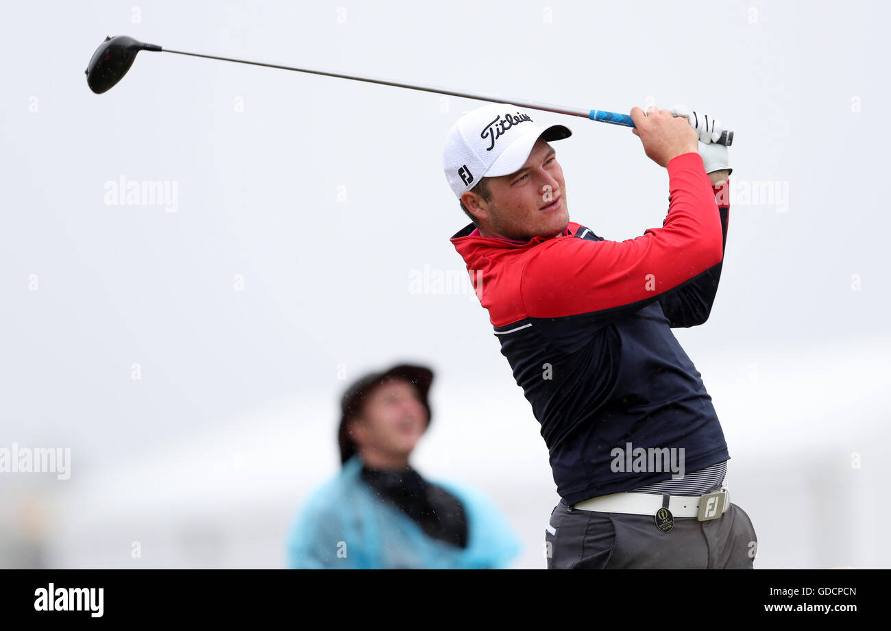 Südafrikas Zander Lombard Abschlag auf dem vierten Loch tagsüber zwei The Open Championship 2016 im Royal Troon Golf Club, South Ayrshire. PRESSEVERBAND Foto. Bild Datum: Freitag, 15. Juli 2016. Vgl. PA Geschichte GOLF Open. Bildnachweis sollte lauten: David Davies/PA Wire. Einschränkungen: Nur zur redaktionellen Verwendung. Keine kommerzielle Nutzung. Standbild-Gebrauch bestimmt. Die Open Championship Logo und klare Verbindung zu The Open Website (TheOpen.com) auf Website-Veröffentlichung enthalten sein. Rufen Sie + 44 (0) 1158 447447 für weitere Informationen. Stockfoto