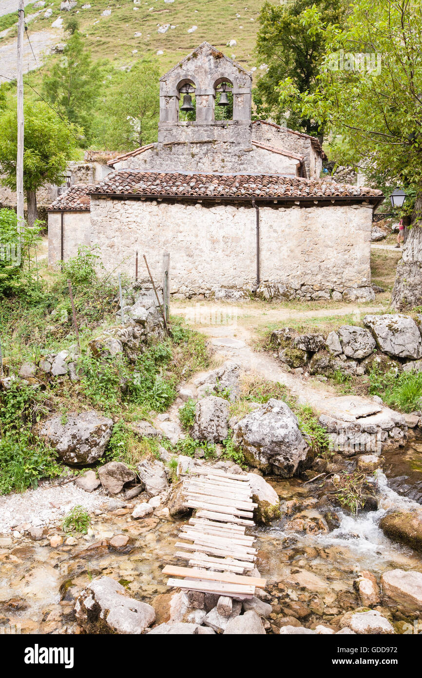 Bulnes Dorf, Macizo Mittel-region,Asturias.Hiking in Picos de Europa, Europa-National-Park, Nordirland, Spanien, Cafe, Essen. Stockfoto