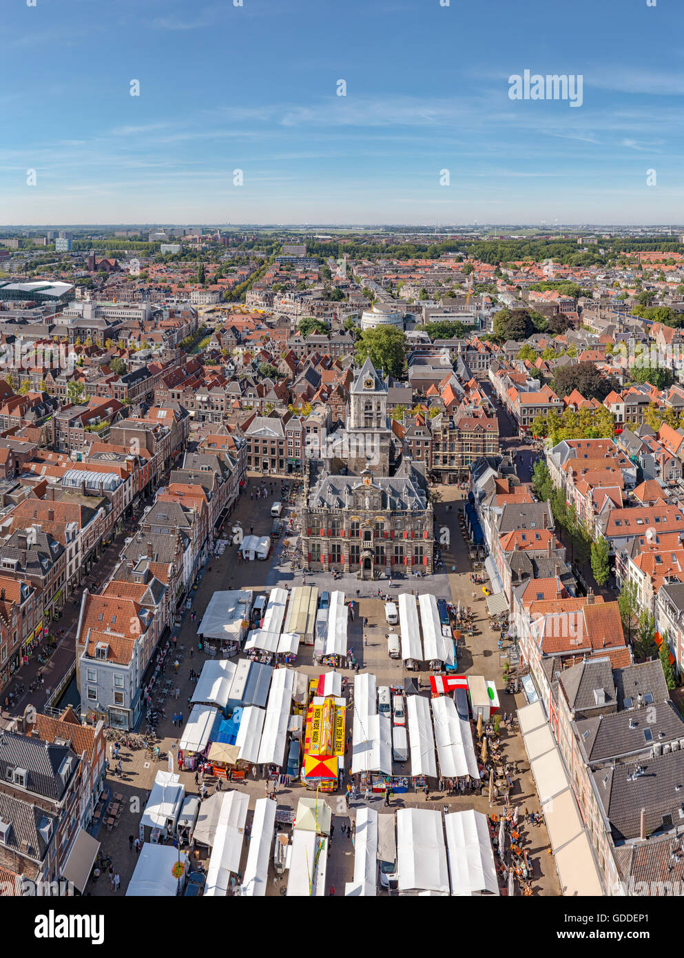Delft, Blick über die Dächer vom Turm der Kirche Stockfoto