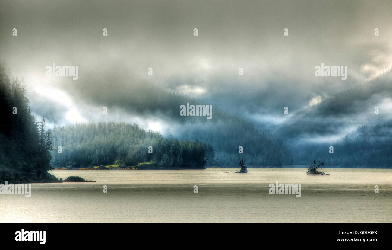 Alaska, USA, Prinz-William-Sund, Fähre, Fähren, Schiffe, Meer, Nebel, Berge, Angeln Valdez, Alaska-Halbinsel, Golf von Alask Stockfoto