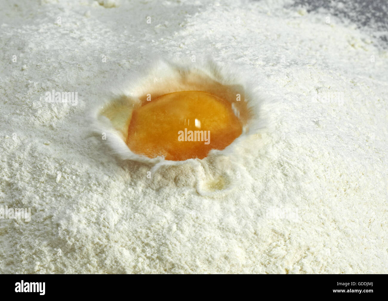 Weizen-Mehl und Ei, Kuchen Zutaten Stockfoto