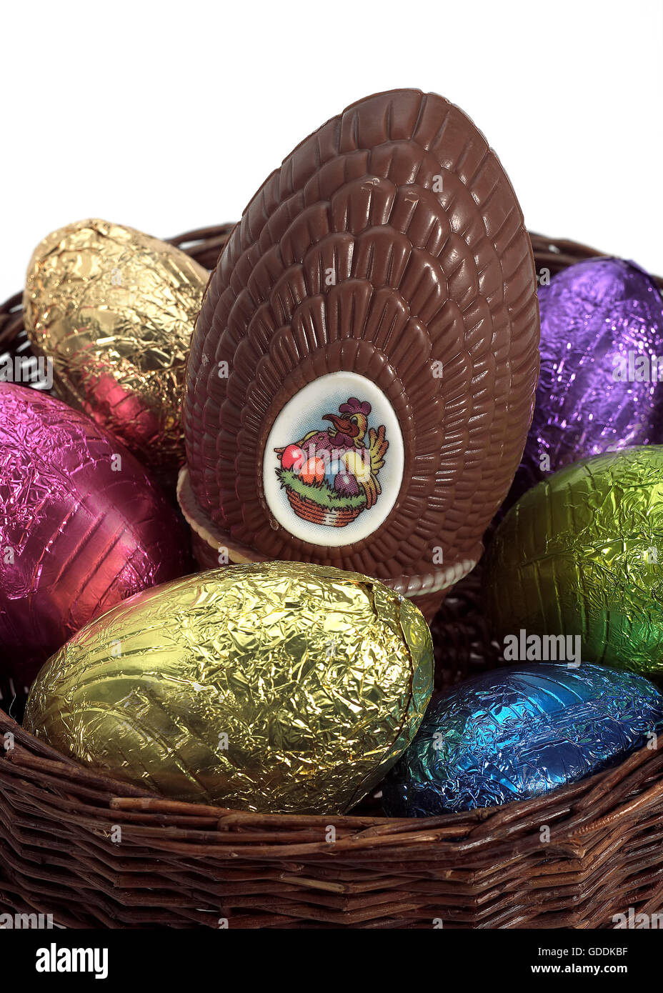 Schokoladen-Ostereier vor weißem Hintergrund Stockfoto