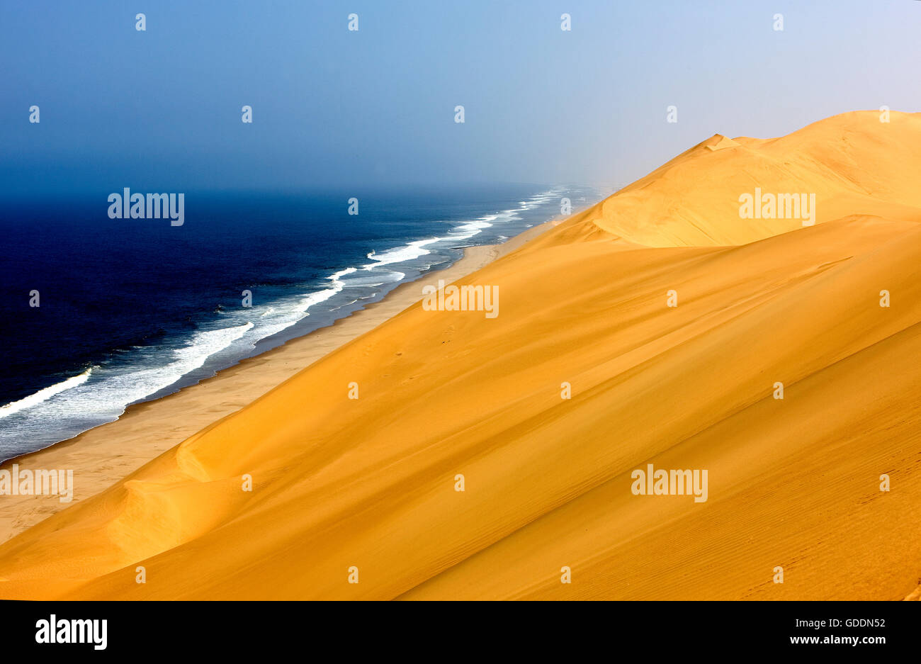 Sanddünen, Wüste in der Nähe von Walvis Bay in Namibia Stockfoto