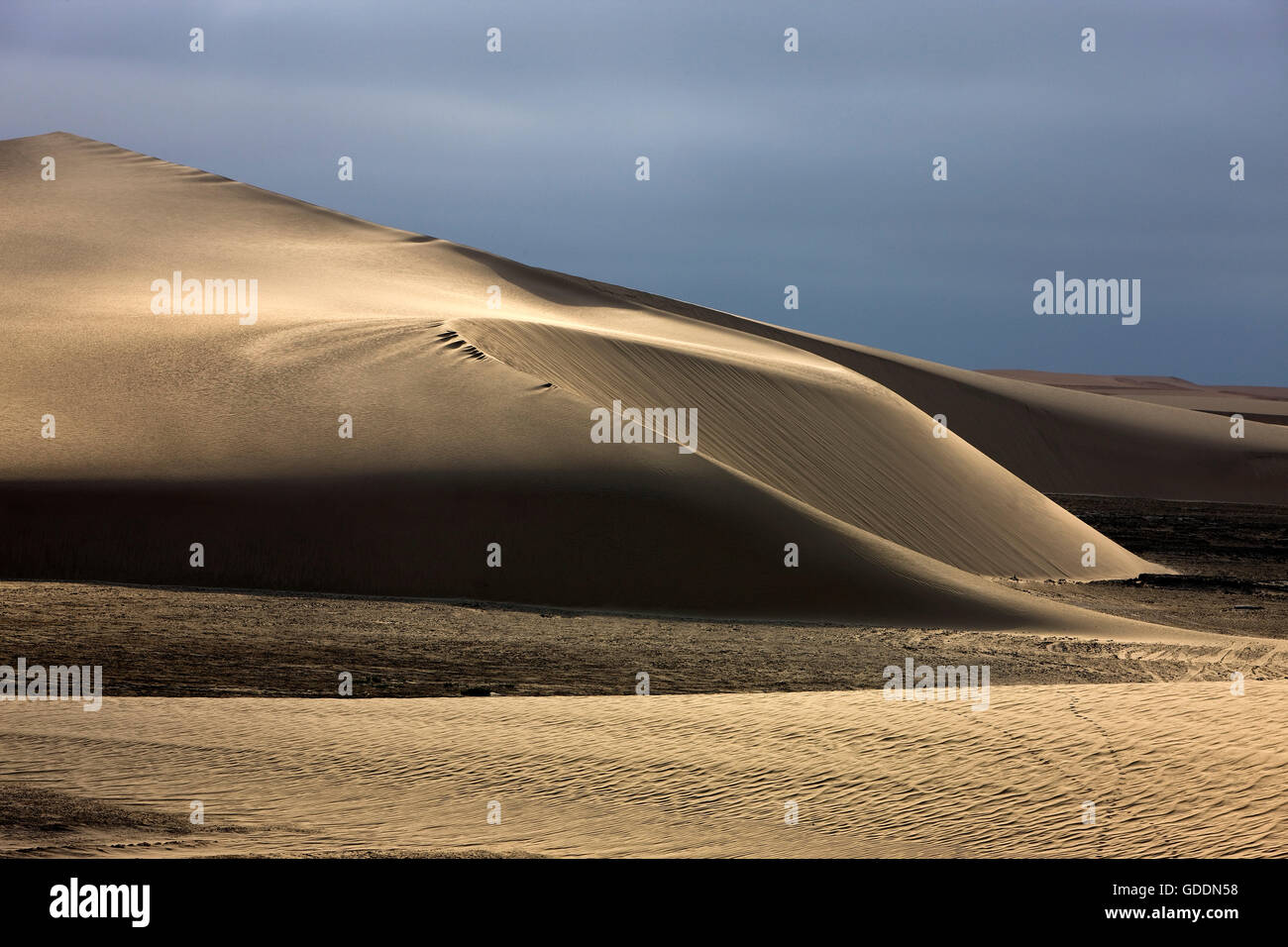 Sanddünen in der Nähe von Walvis Bay in Namibia Stockfoto