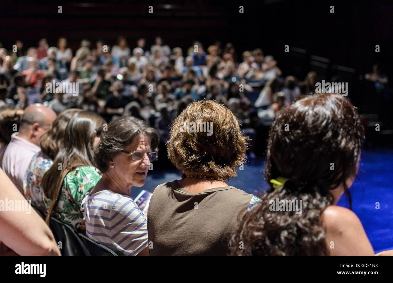 Madrid, Spanien. 15. Juli 2016.  Öffentliche Ansicht während einem Tag der offenen Tür mit Leistung im Abbey Theatre, Madrid, Spanien. Enrique Davó/Alamy Live-Nachrichten. Stockfoto