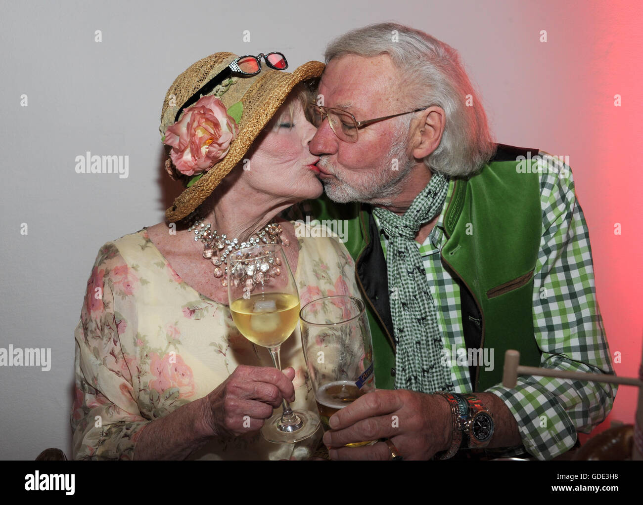 Actress elke husband wolf walther Fotos und Bildmaterial in hoher