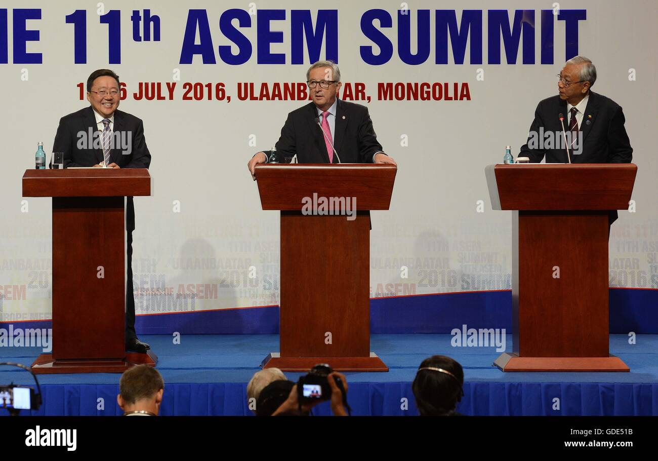 Ulan-Bator. 16. Juli 2016. Mongolei Präsident Tsakhiagiin Elbegdorj, EU-Kommissionspräsident Jean-Claude Juncker und Myanmars Präsidenten Htin Kyaw (von L bis R) besuchen eine Pressekonferenz während der 11. Asia-Europe Meeting (ASEM)-Gipfel am 16. Juli 2016 in der mongolischen Hauptstadt Ulan Bator. Die 11. ASEM-Gipfel geschlossen Samstag in der mongolischen Hauptstadt mit einem Stuhl Statement und ein Ulan Bator Erklärung, die die notwendige Förderung Konnektivität betont. © Sadat/Xinhua/Alamy Live-Nachrichten Stockfoto