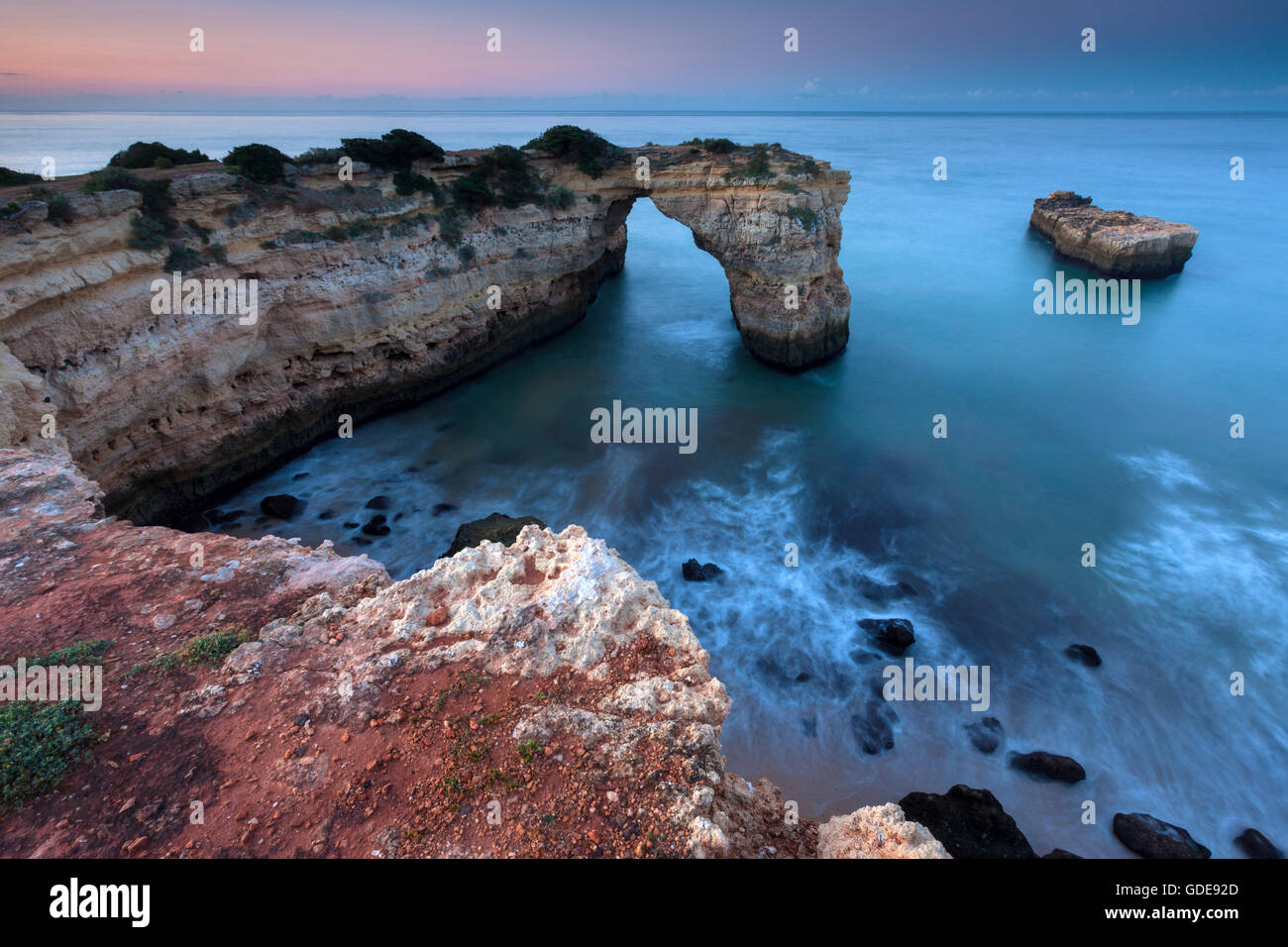 Praia da Albandeira, Portugal, Algarve Stockfoto
